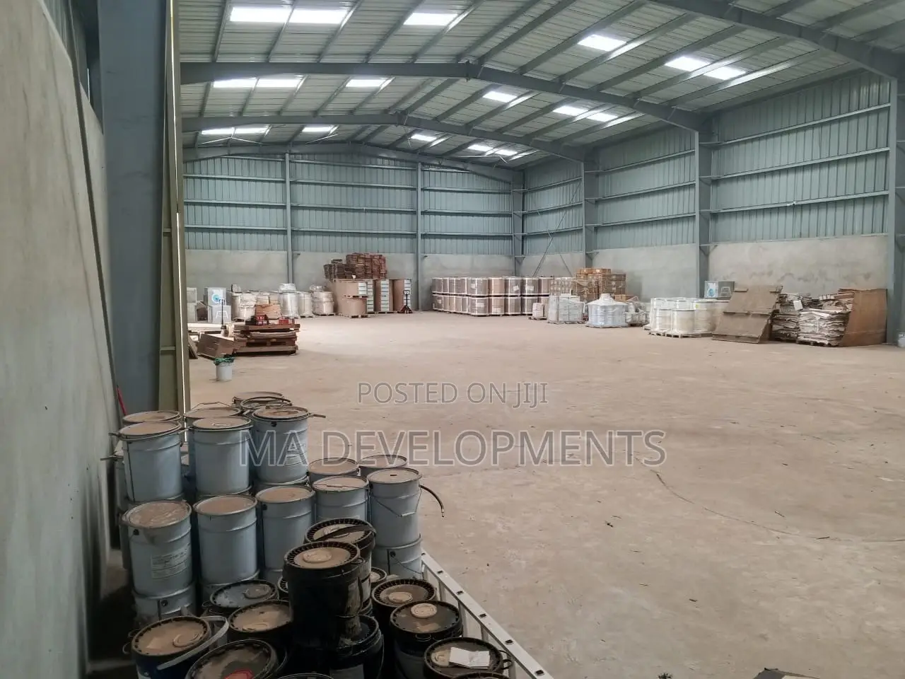 800 Square Meter Warehouse for Rent at Tema