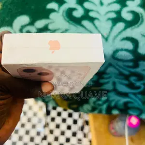 Apple iPhone 13 128 GB Pink