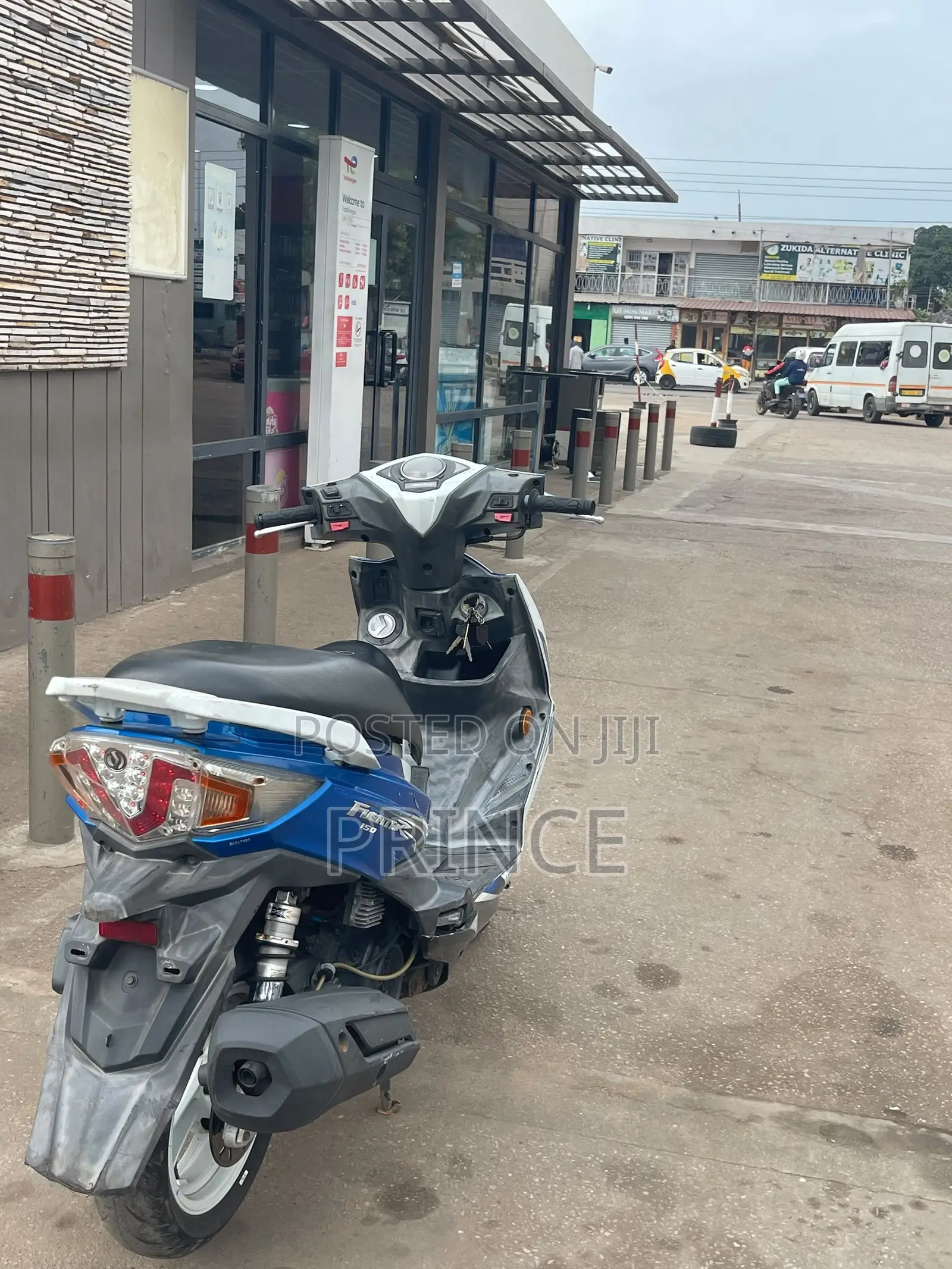 Yamaha 2023 White