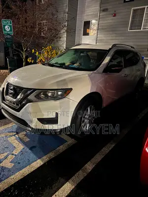 Nissan Rogue SV AWD 2017 White