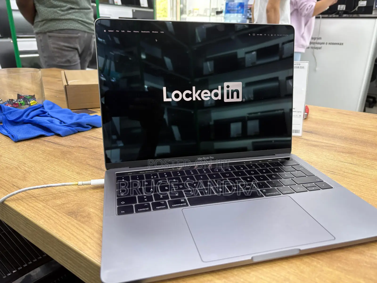 Laptop Apple MacBook Pro 16GB Intel Core i5 SSD 512GB