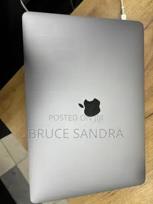 Laptop Apple MacBook Pro 16GB Intel Core i5 SSD 512GB