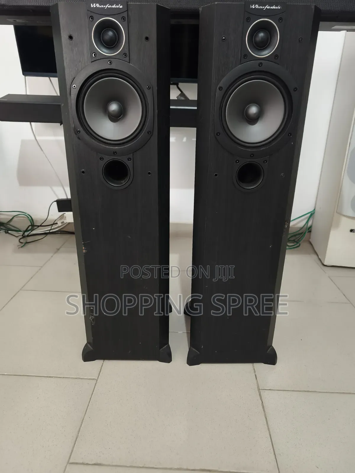 Wharfedale Vardus VR 200 Speakers