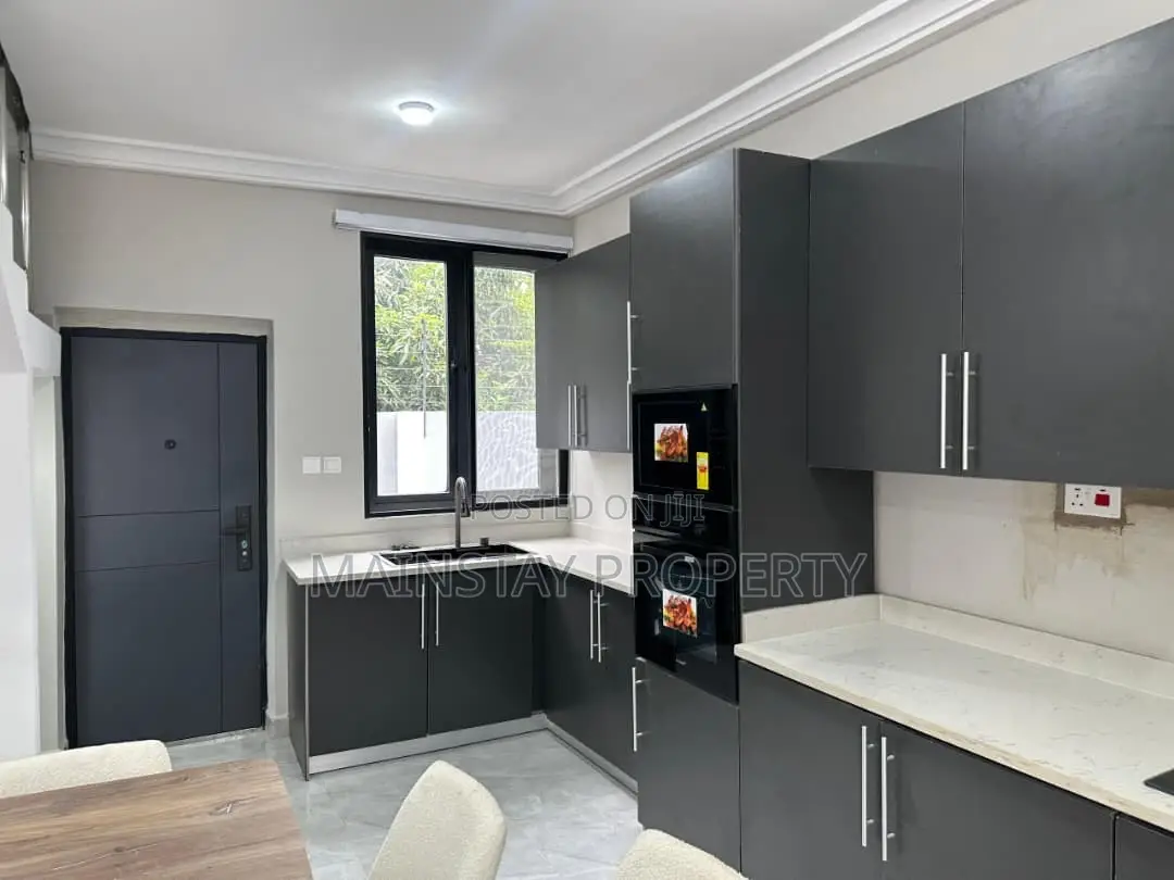 4bdrm Townhouse / Terrace in Mainstay Estates, Labone for rent