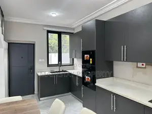 4bdrm Townhouse / Terrace in Mainstay Estates, Labone for rent