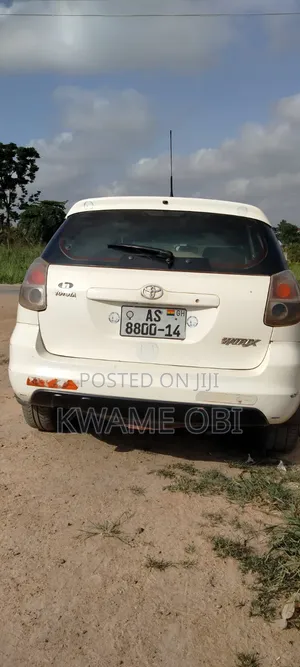 Toyota Matrix 2005 White