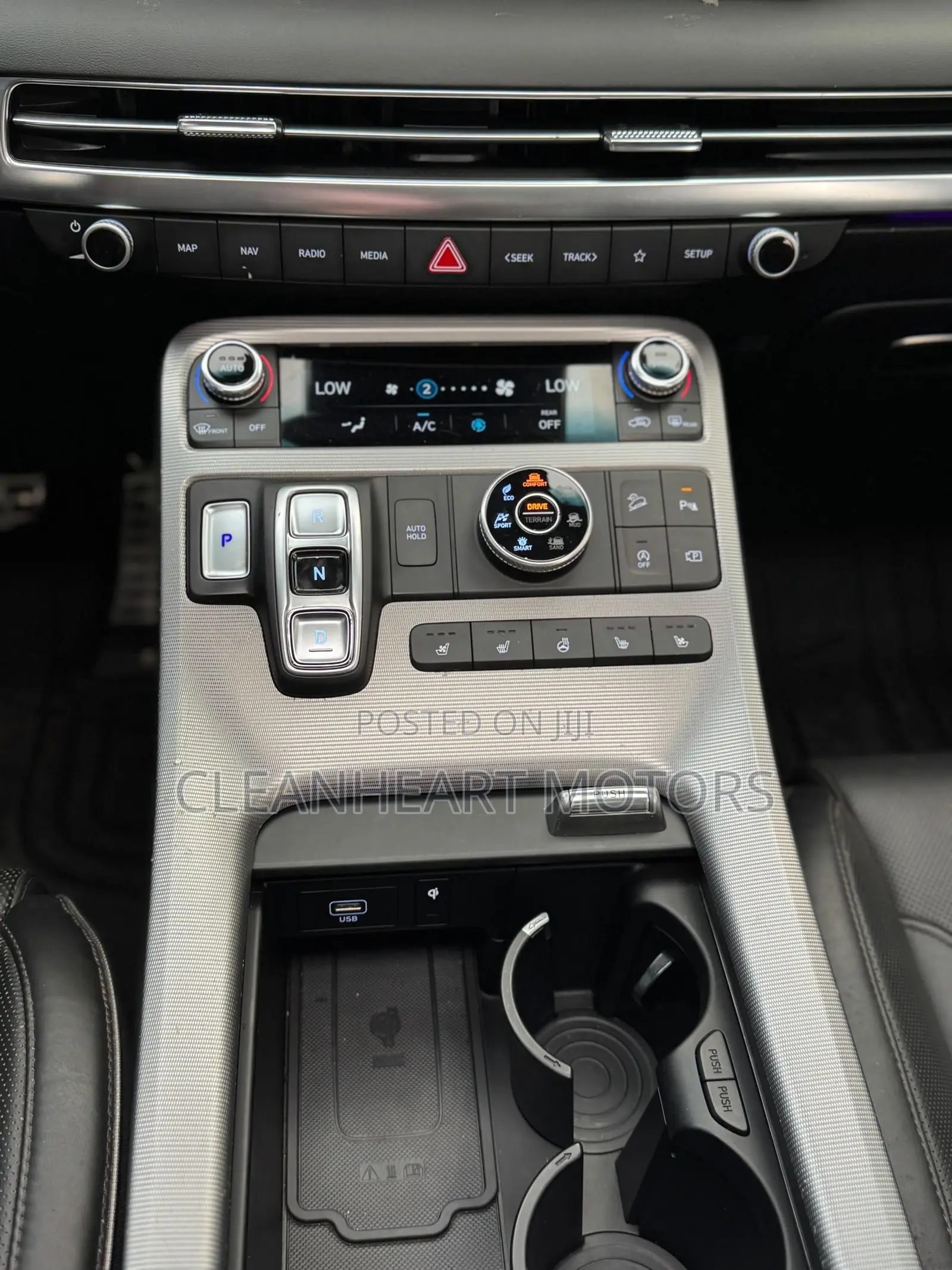Hyundai Palisade Limited 2023 White