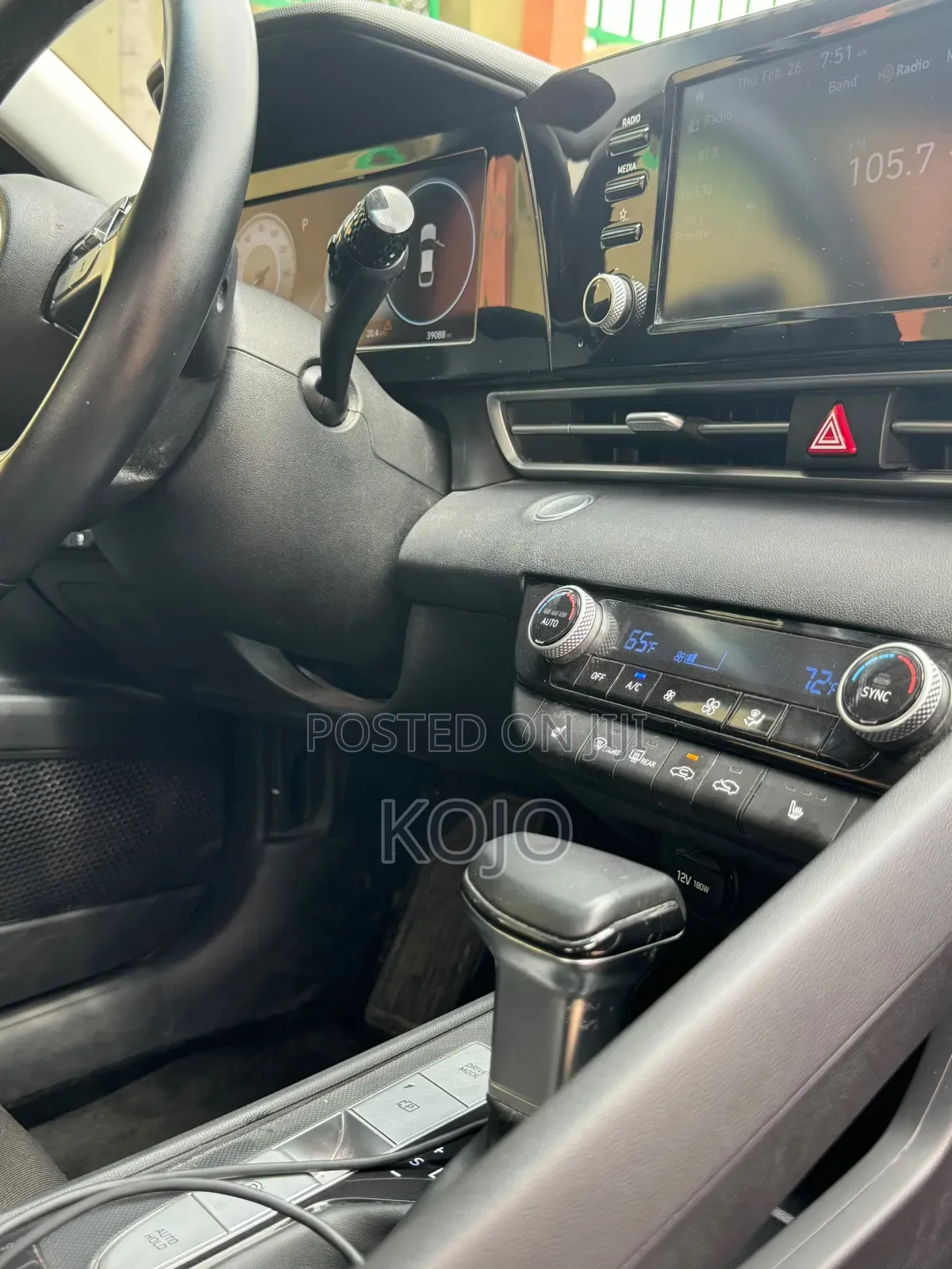 Hyundai Elantra 2021 Red