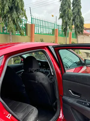 Hyundai Elantra 2021 Red