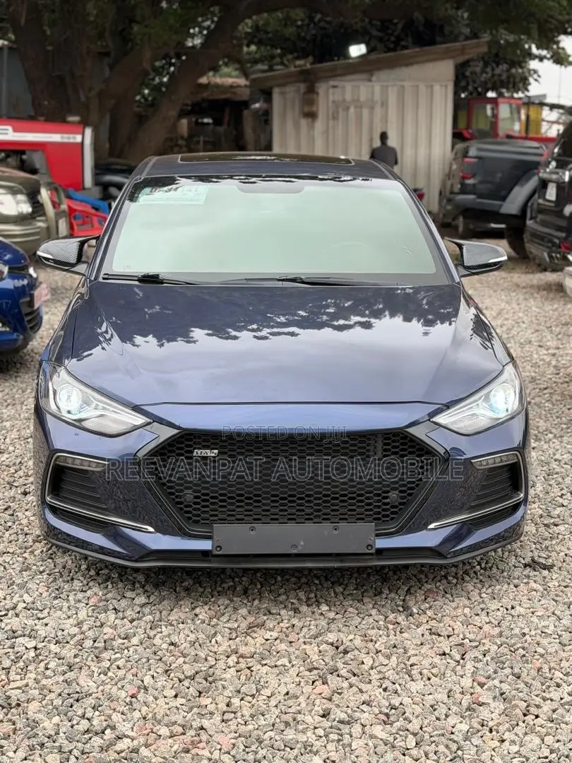 Hyundai Avante 2018 Blue
