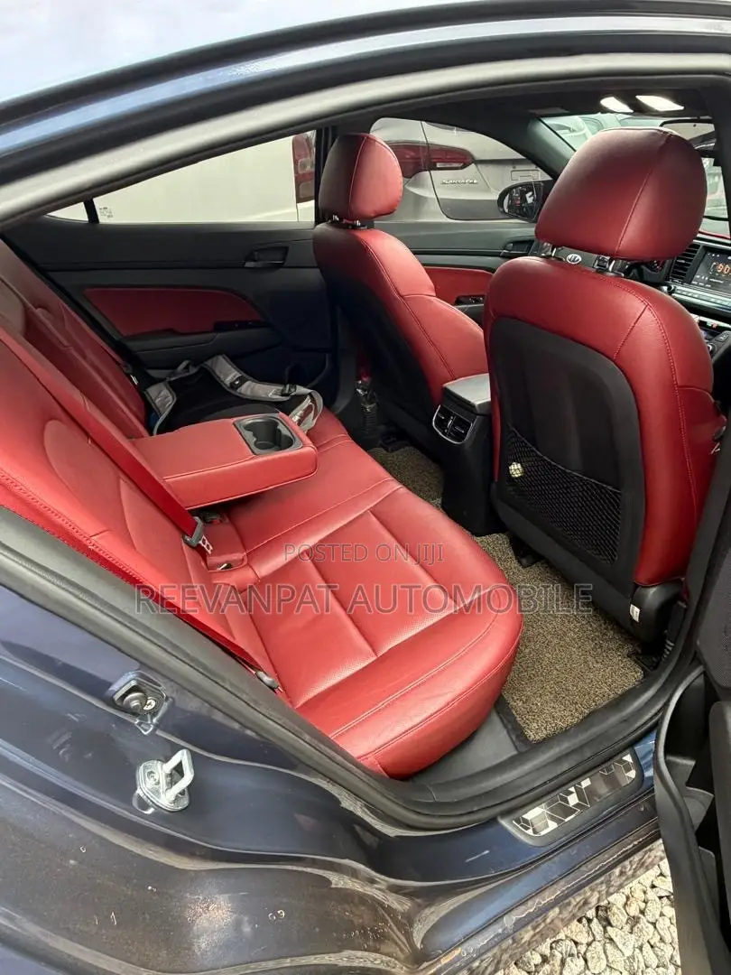 Hyundai Avante 2018 Blue
