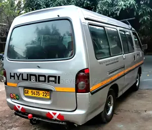 Hyundai H-100 2004 Yellow