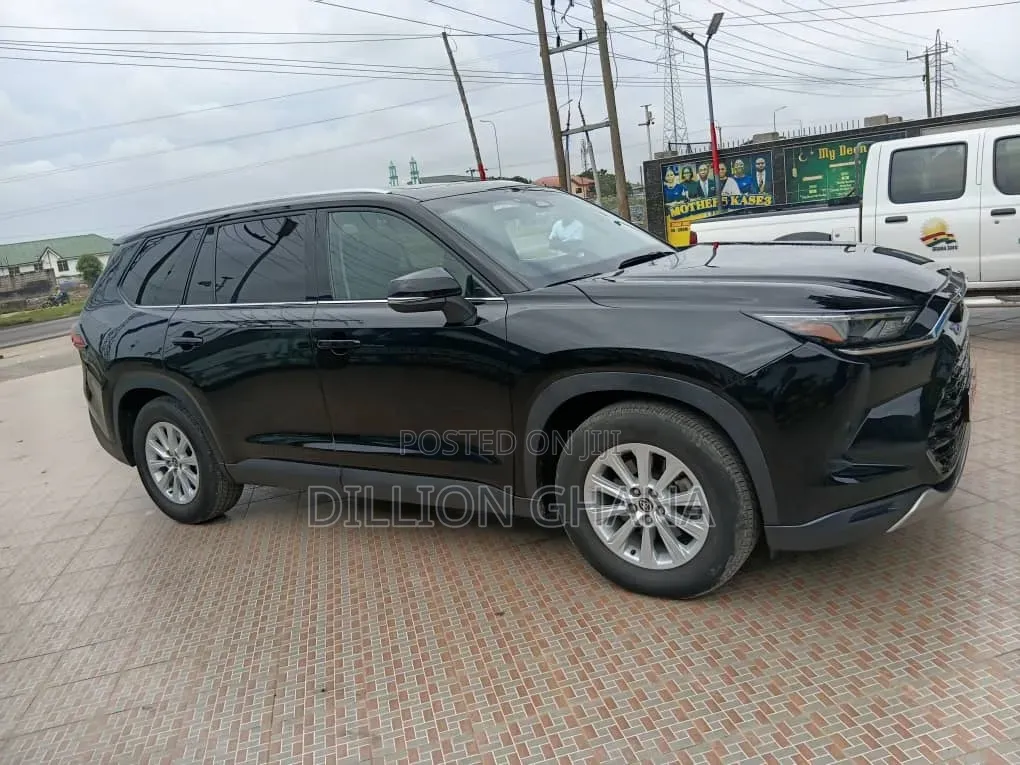 Toyota Highlander 2024 Black