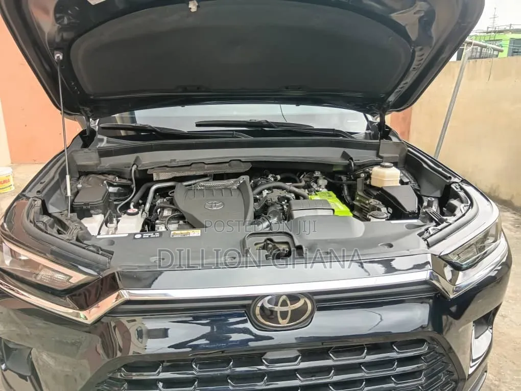 Toyota Highlander 2024 Black