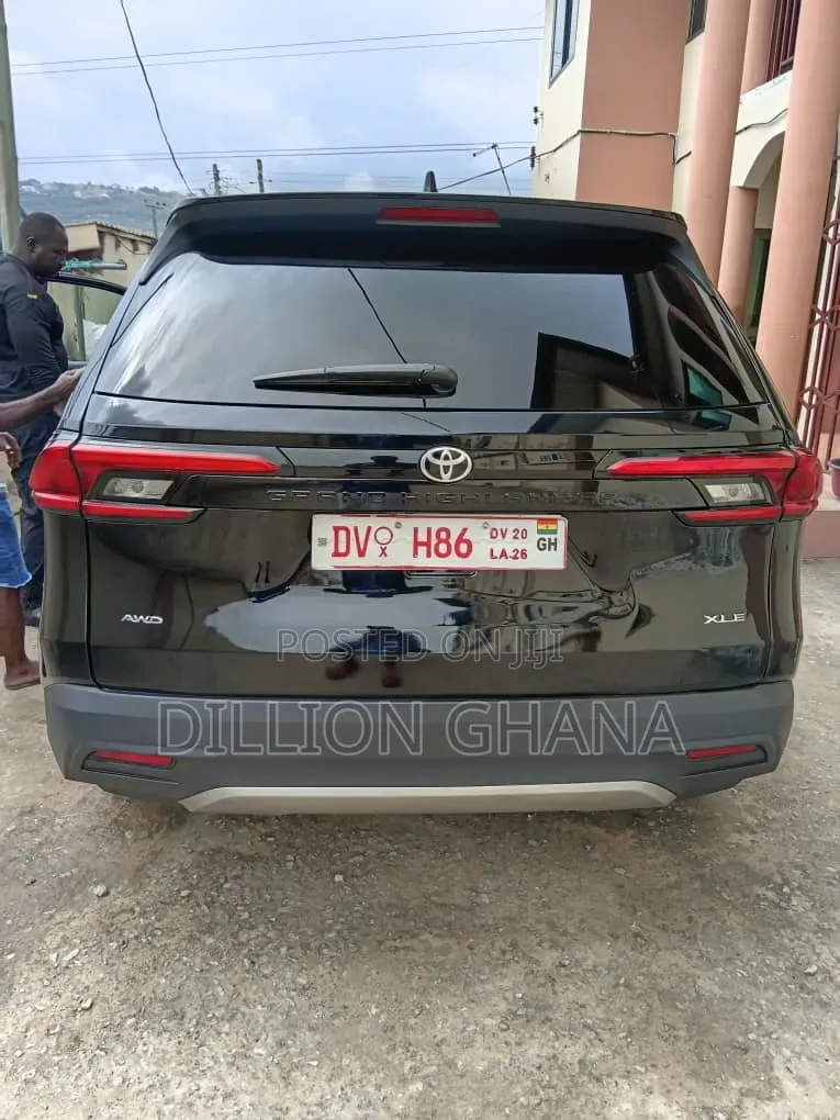 Toyota Highlander 2024 Black