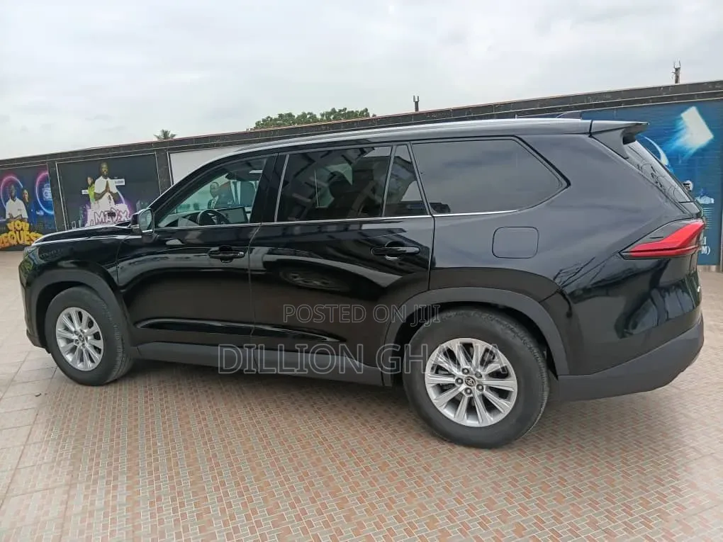 Toyota Highlander 2024 Black