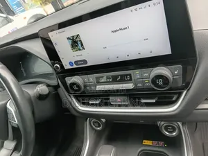 Toyota Highlander 2024 Black