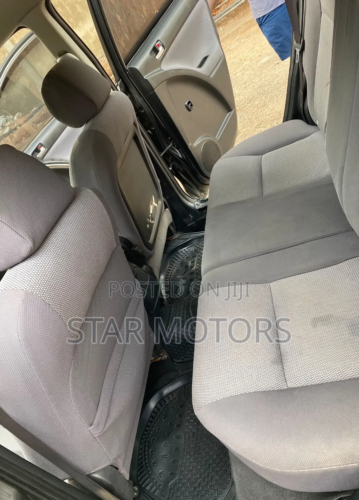 Toyota Matrix XR Hatchback FWD (1.8L 4cyl 4A) 2008 Gray