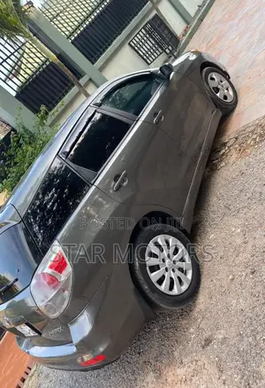 Toyota Matrix XR Hatchback FWD (1.8L 4cyl 4A) 2008 Gray