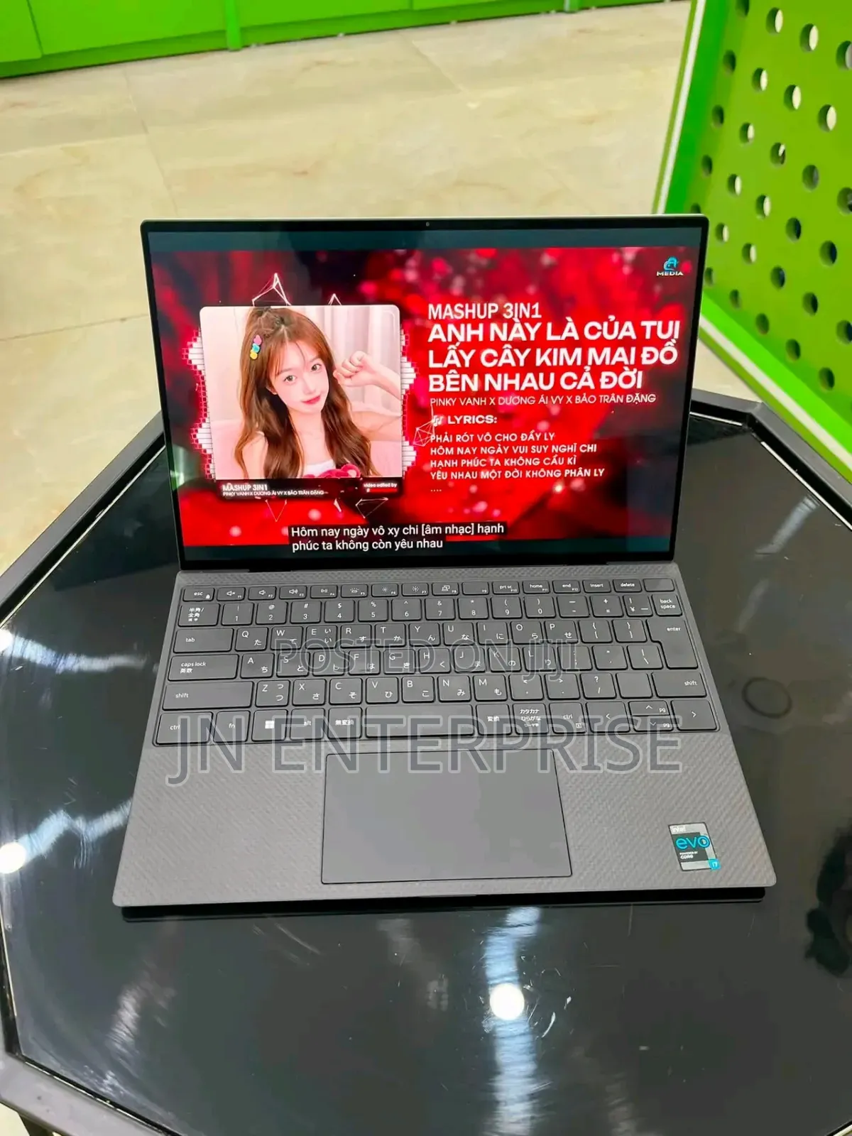 New Laptop Dell XPS 13 32GB Intel Core i7 SSD 1T