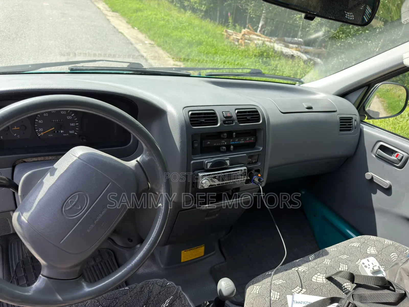 Toyota HiAce 1999 Green