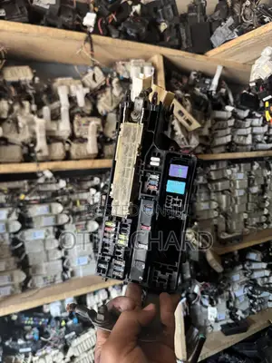 Home Used Toyota Highlander 2011-13 and Toyota Hilux Complete Fuse