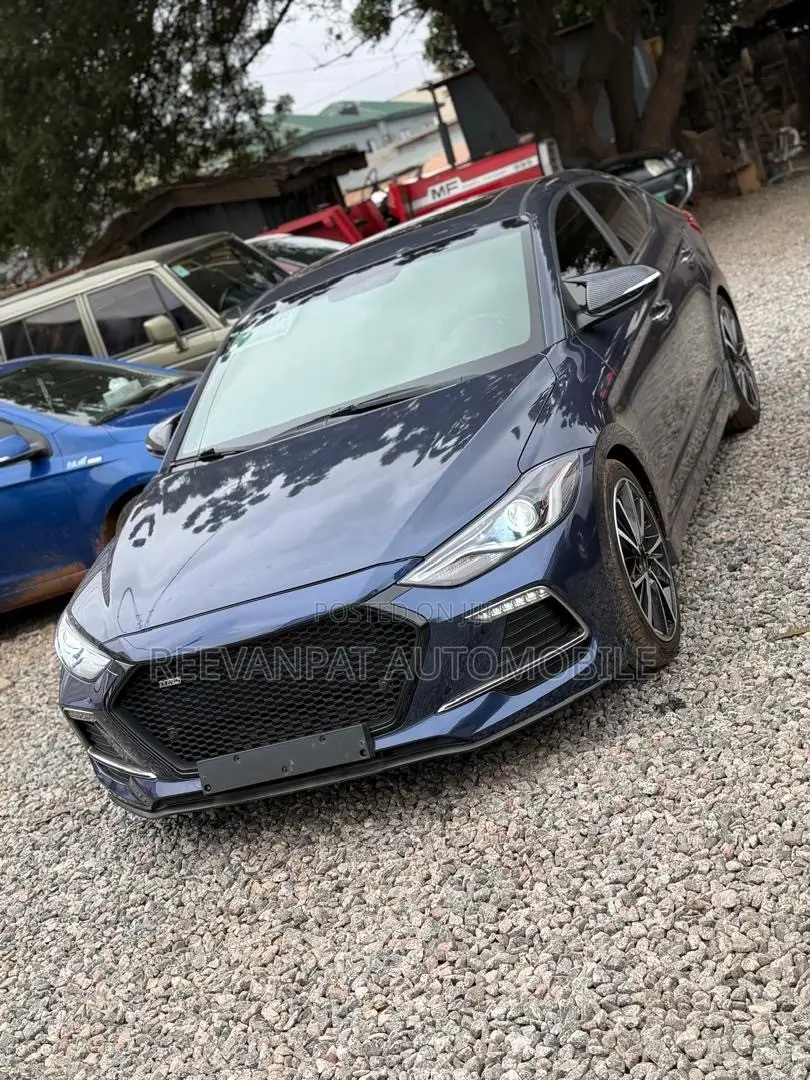 Hyundai Avante 2018 Blue