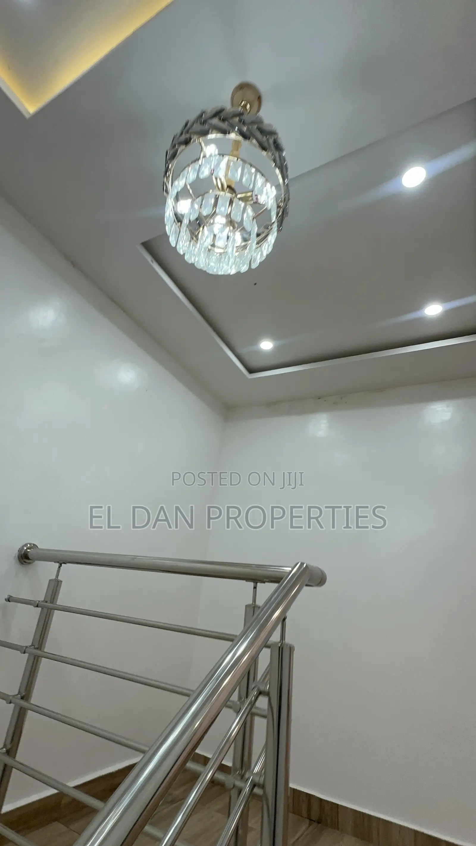4bdrm Duplex in Parkoso Estate - for sale