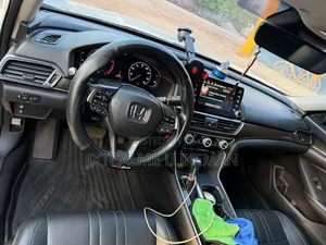 Honda Accord 2019 White