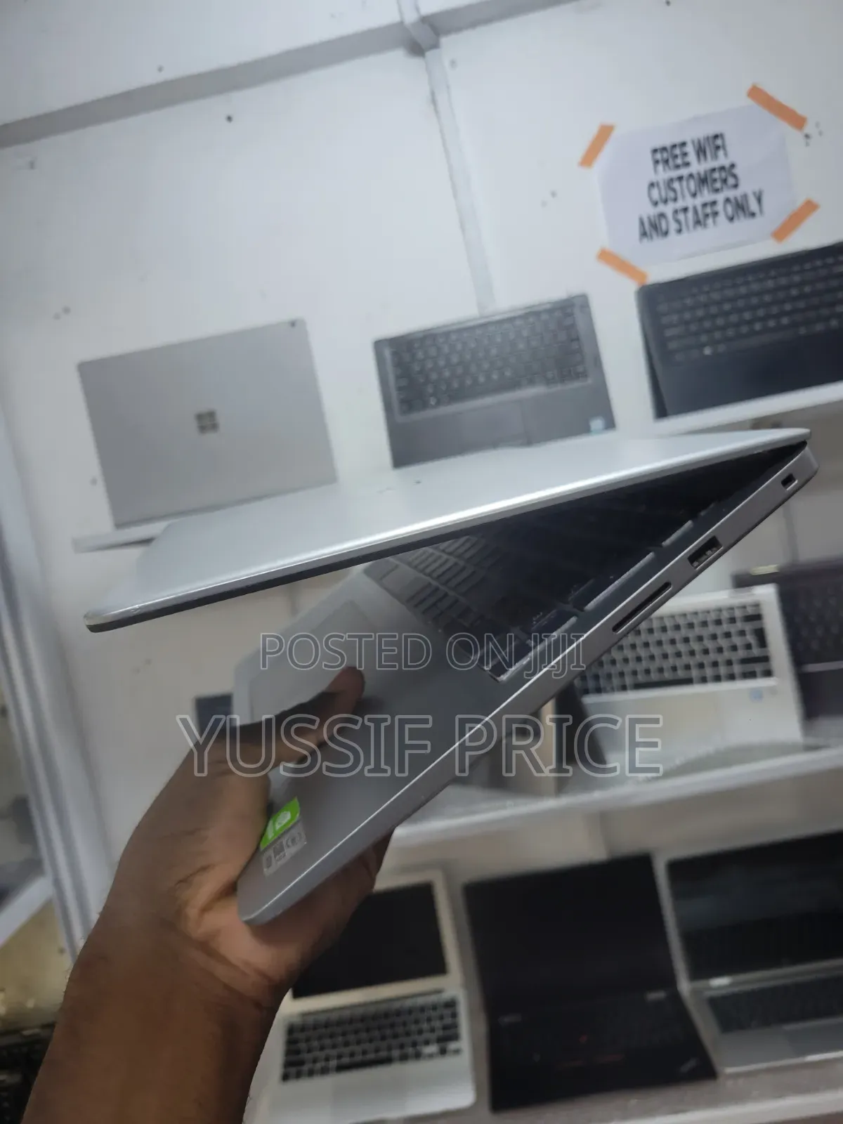 Laptop Dell Inspiron 15 5593 8GB Intel Core i7 HDD 1T