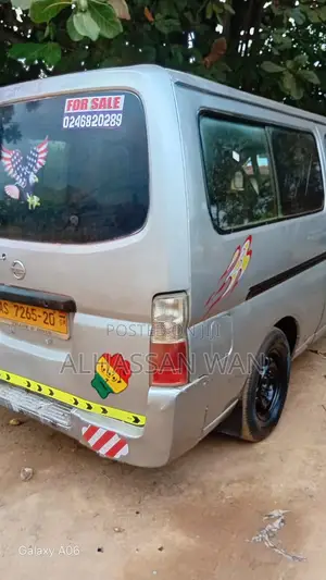 Nissan Caravan (Urvan) 2010 Silver