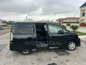 Toyota Voxy 2013 Black