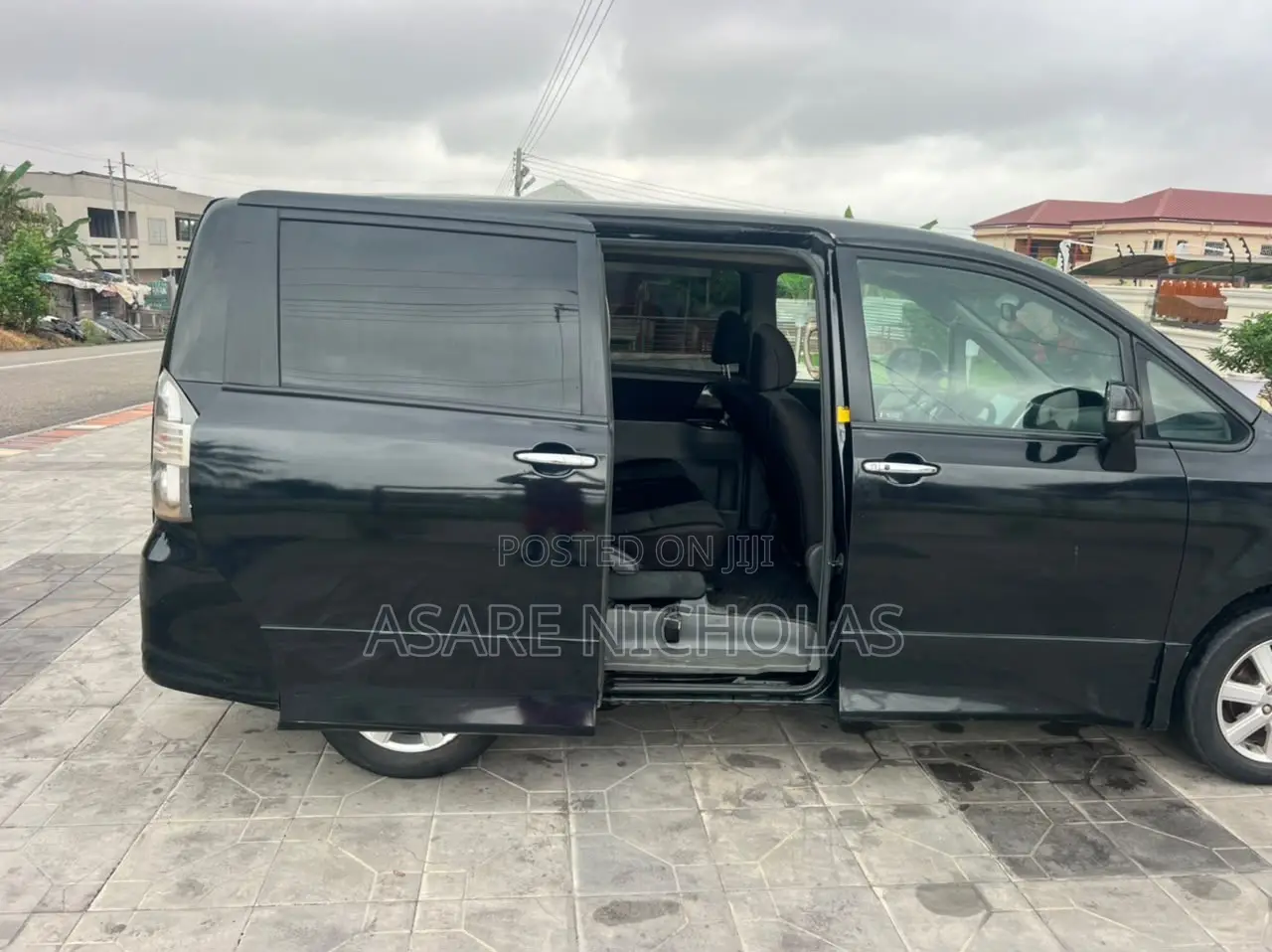 Toyota Voxy 2013 Black