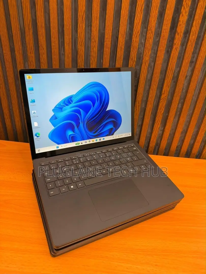New Laptop Microsoft Surface Laptop 4 16GB Intel Core i5 SSD 256GB