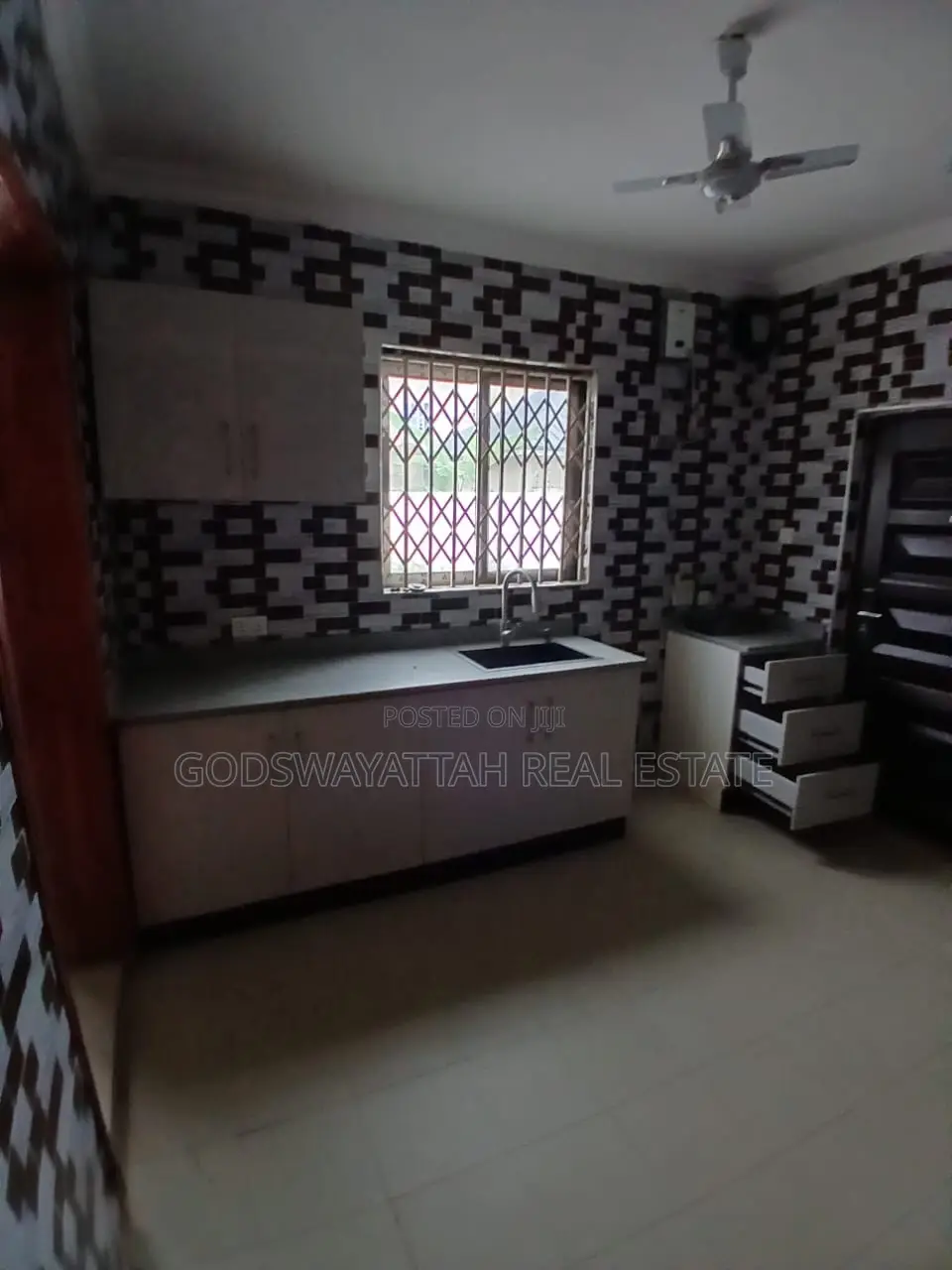 3bdrm House in East Legon, Adjiriganor for rent