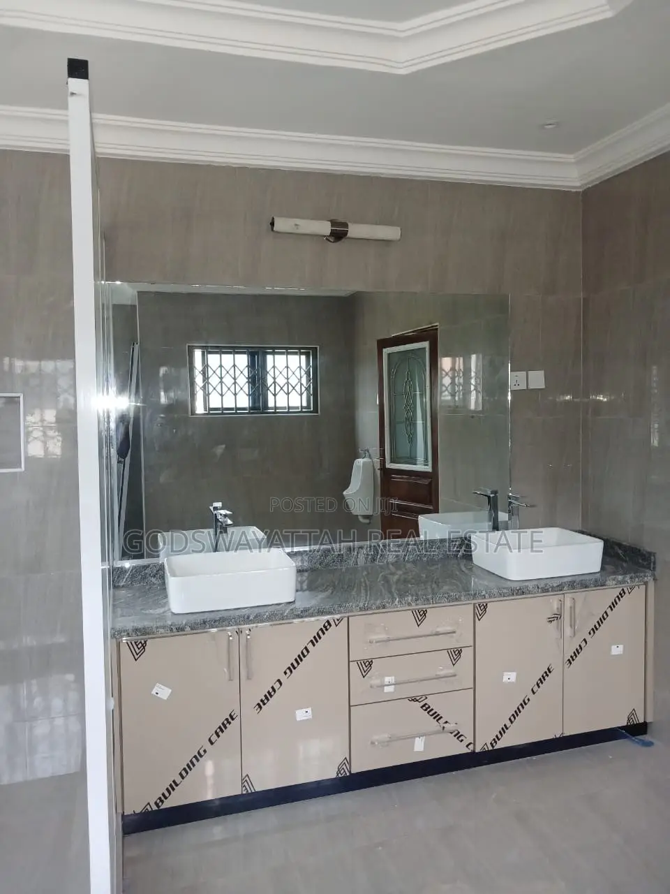 4bdrm House in East Legon, Adjiriganor for rent