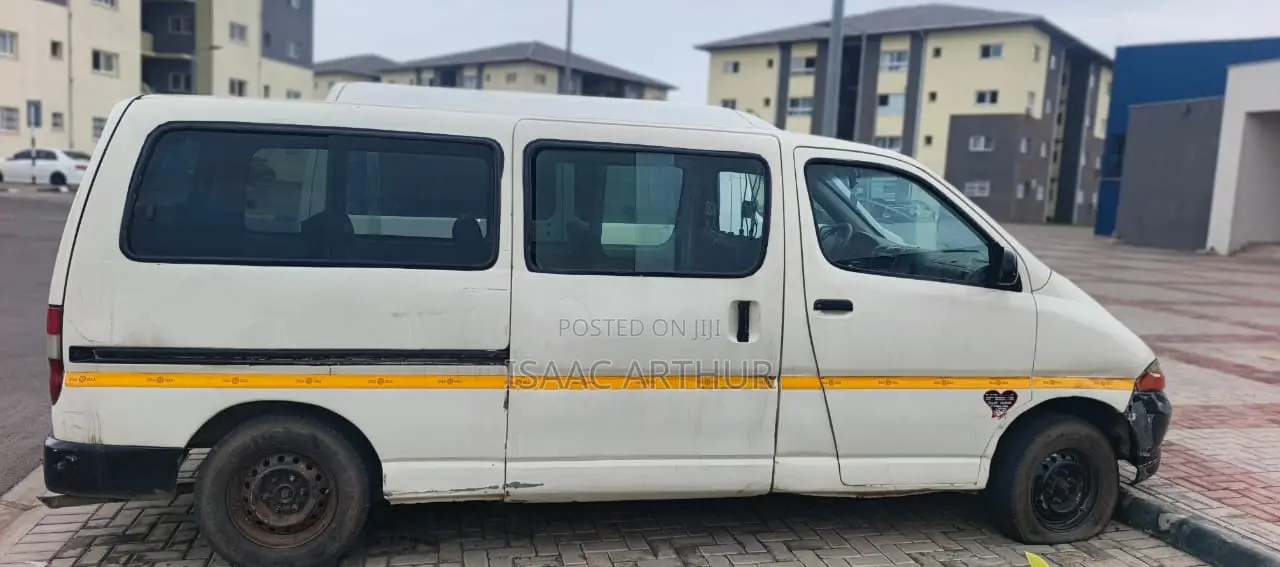 Toyota HiAce 2008 White