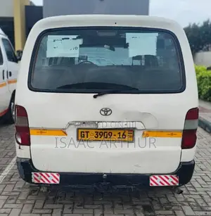Toyota HiAce 2008 White