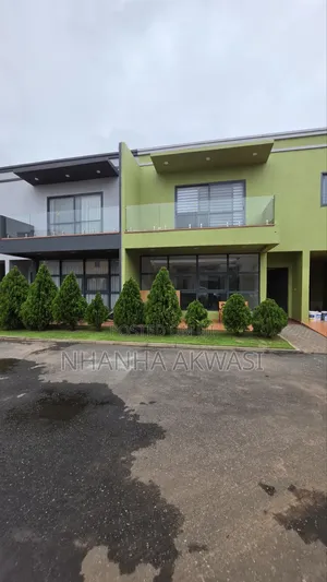 4bdrm House in Community 10, Sakumono for rent