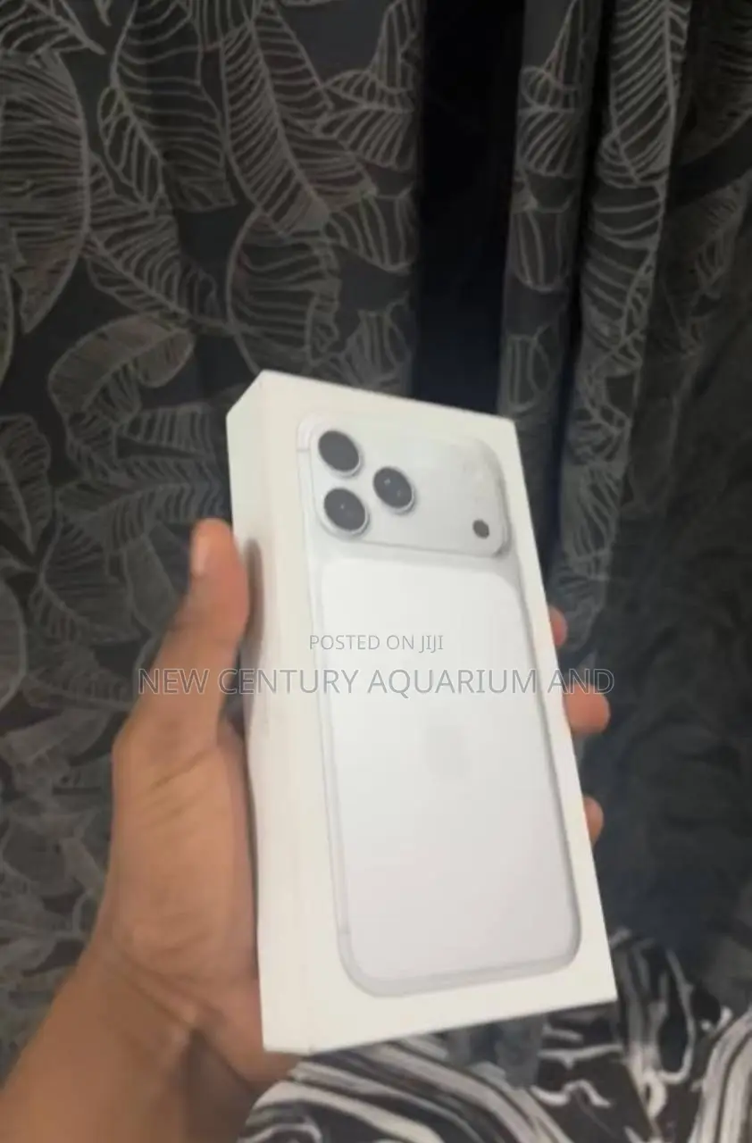 New Apple iPhone 17 Pro Max 256 GB Silver