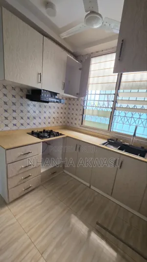 4bdrm Apartment in Community 12, Sakumono for rent