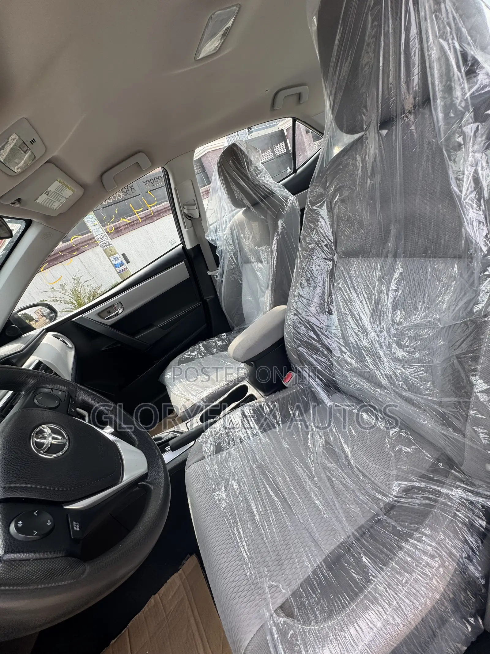Toyota Corolla LE 4dr Sedan (1.8L 4cyl CVT) 2017 Gray