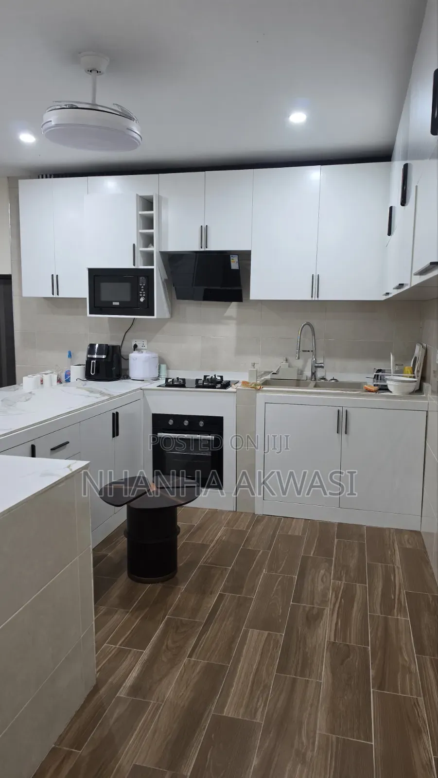 Furnished 3bdrm Apartment in Community 9, Sakumono for rent