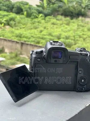Canon Eos R With Canon Rf - Ef Adapter