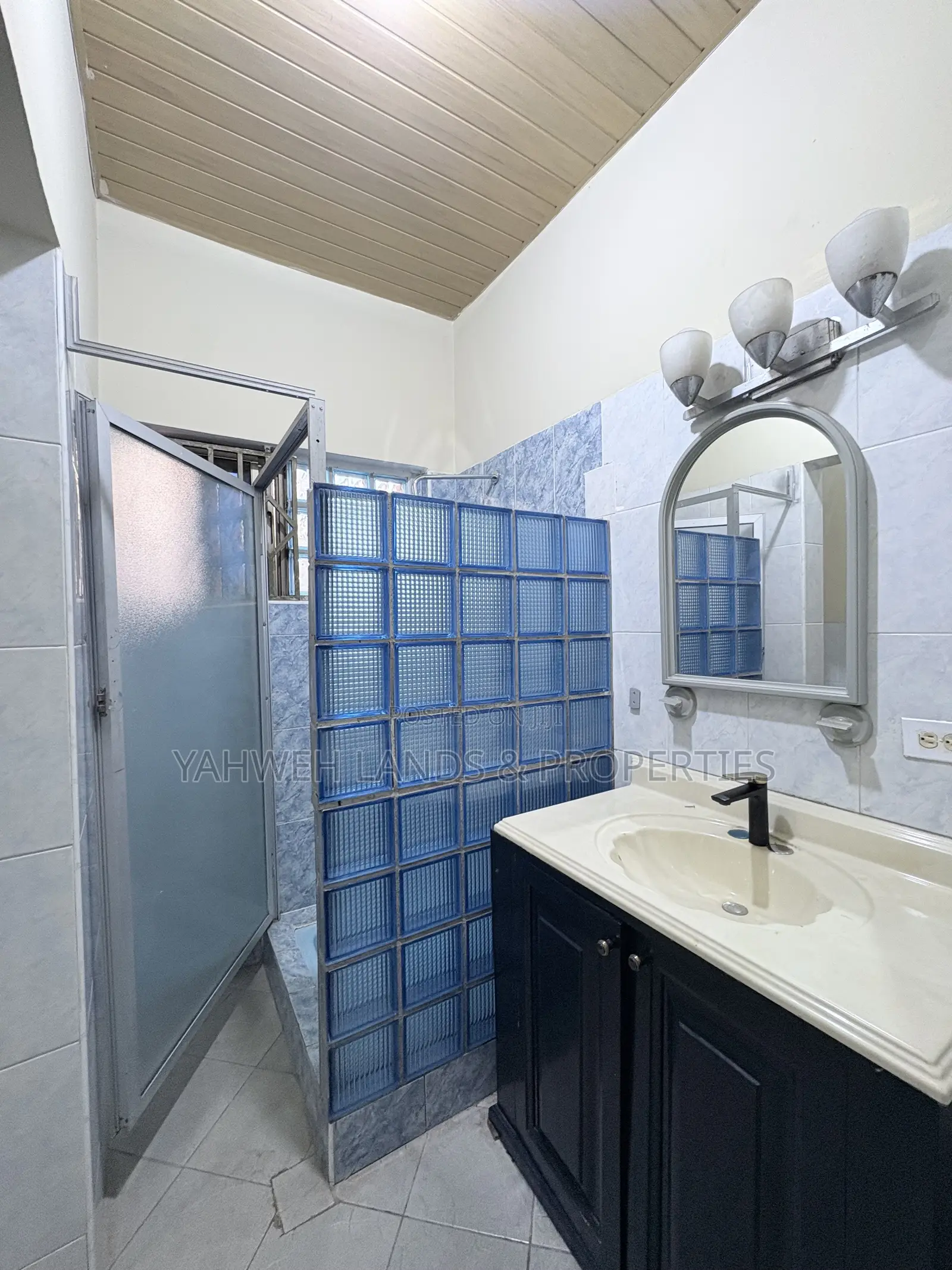 4bdrm House in Kasapreko, Spintex for rent