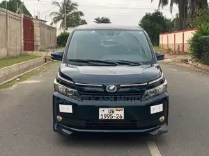 Toyota Voxy 2014 Black