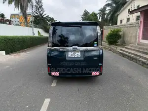 Toyota Voxy 2014 Black
