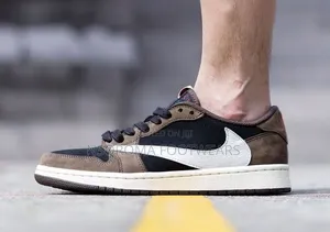 Air Jordan 1 Low Travis Scott,39_45,Gh350