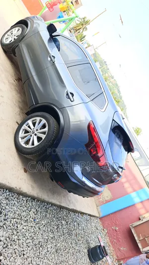 Nissan Rogue S AWD 2019 Gray