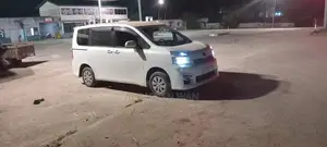 Toyota Voxy Z G's 2WD 8-Seater 2012 White